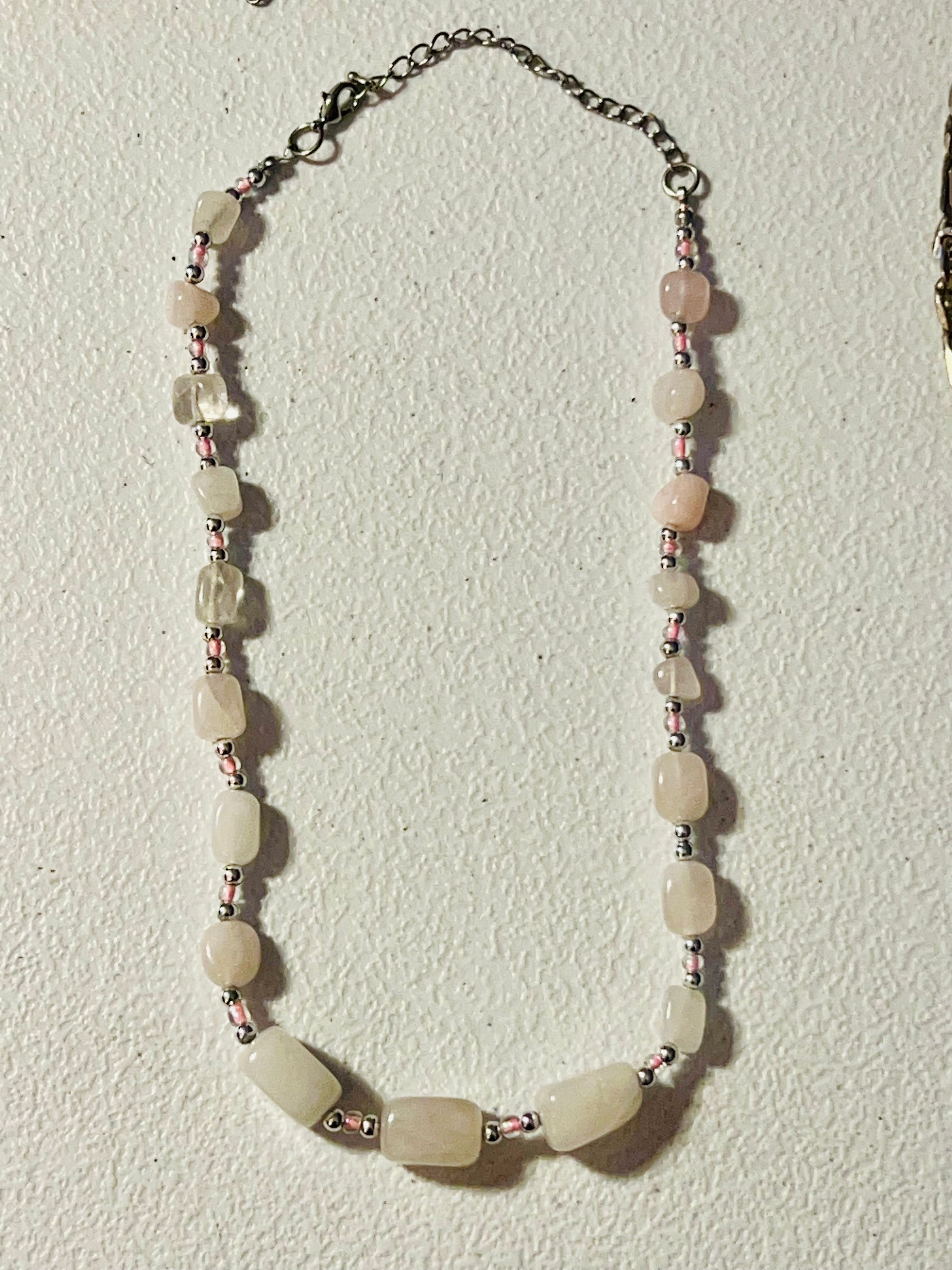 18 inch chunky rose, quartz beaded necklace in pink and silver with 2 inch extender chain