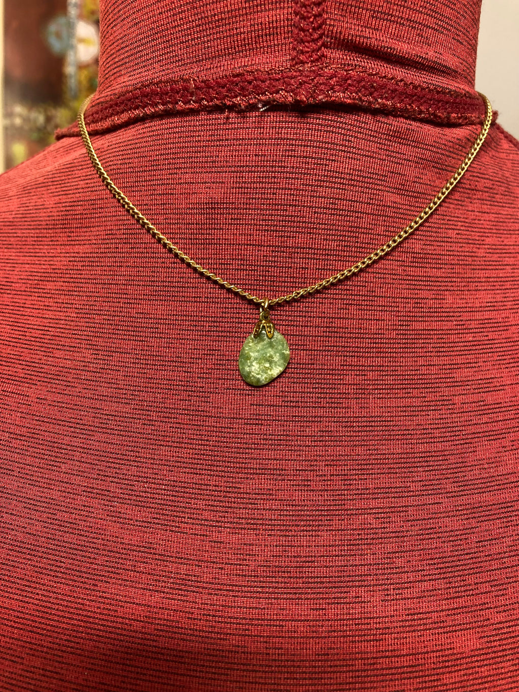 Vintage goldtone, pendant, necklace, natural green stone, 18 inch in length