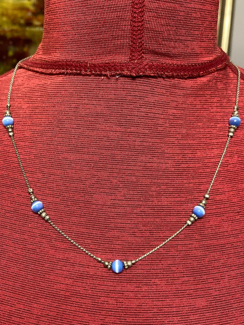 Vintage 19" Blue Cat's Eye stone station necklace