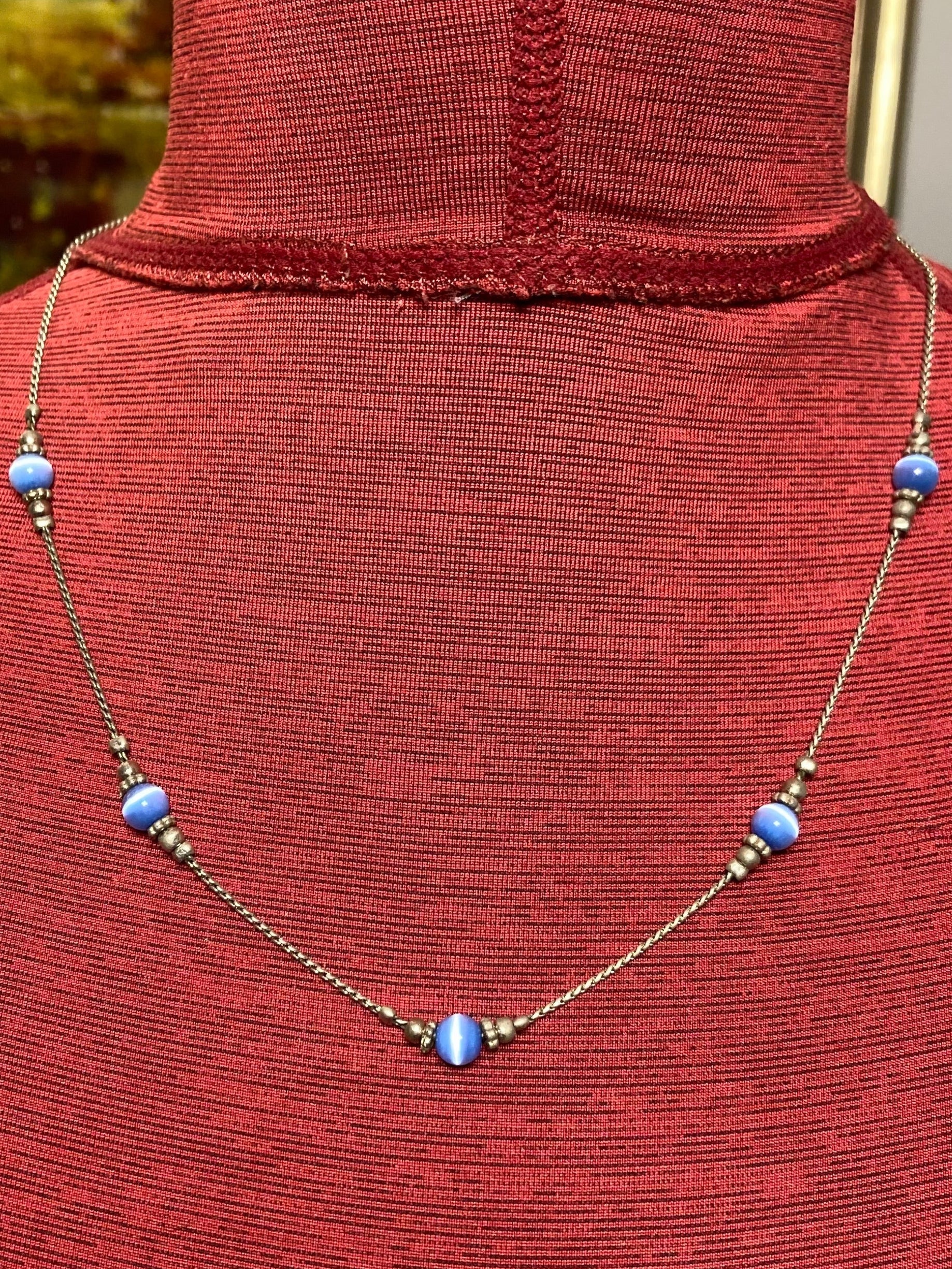 Vintage 19" Blue Cat's Eye stone station necklace