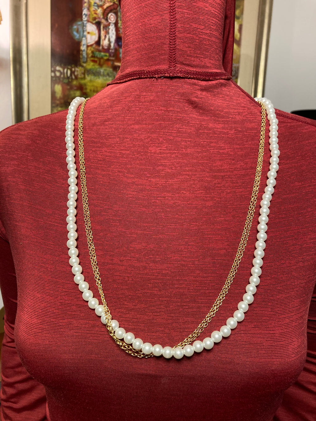 Vintage 40 inch Sarah Coventry curtain, call style faux, pearl and double strand gold tone necklace wear it down or wrapped twice for a stylish effect