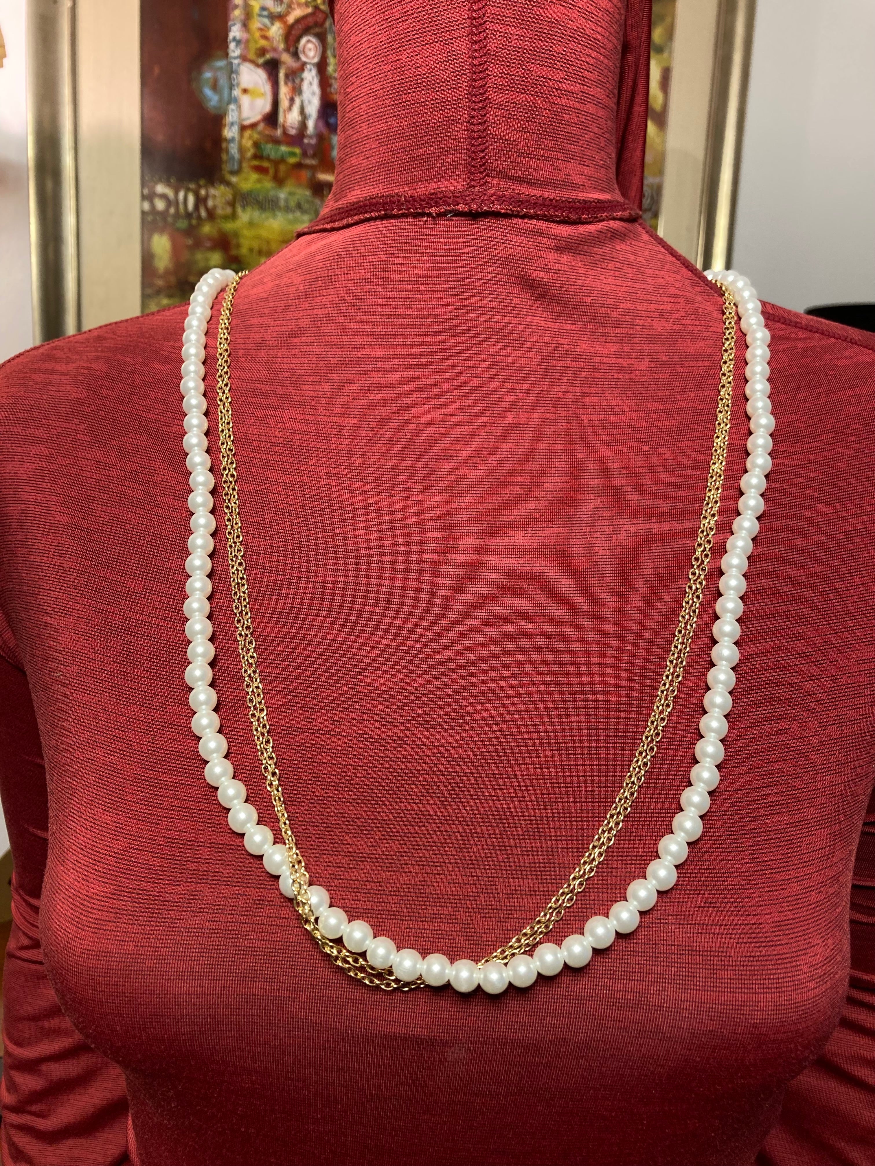 Vintage 40 inch Sarah Coventry curtain, call style faux, pearl and double strand gold tone necklace wear it down or wrapped twice for a stylish effect