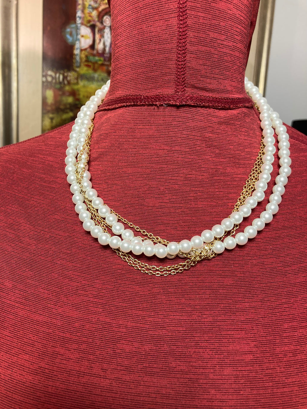 Vintage 40 inch Sarah Coventry curtain, call style faux, pearl and double strand gold tone necklace wear it down or wrapped twice for a stylish effect